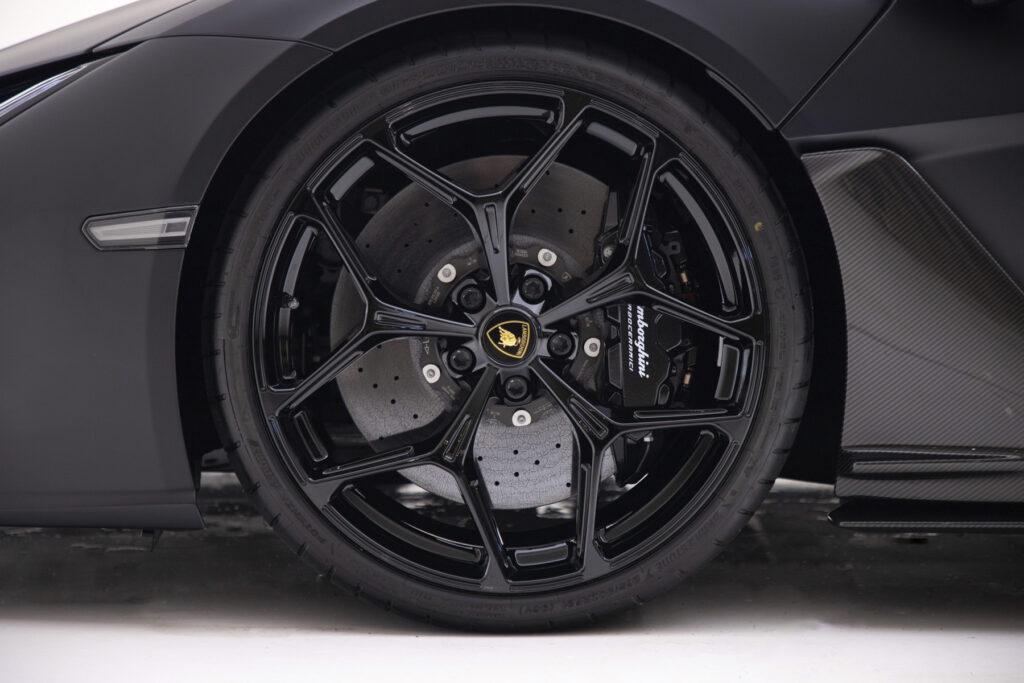 Lamborghini Revuelto - 4Boss_10