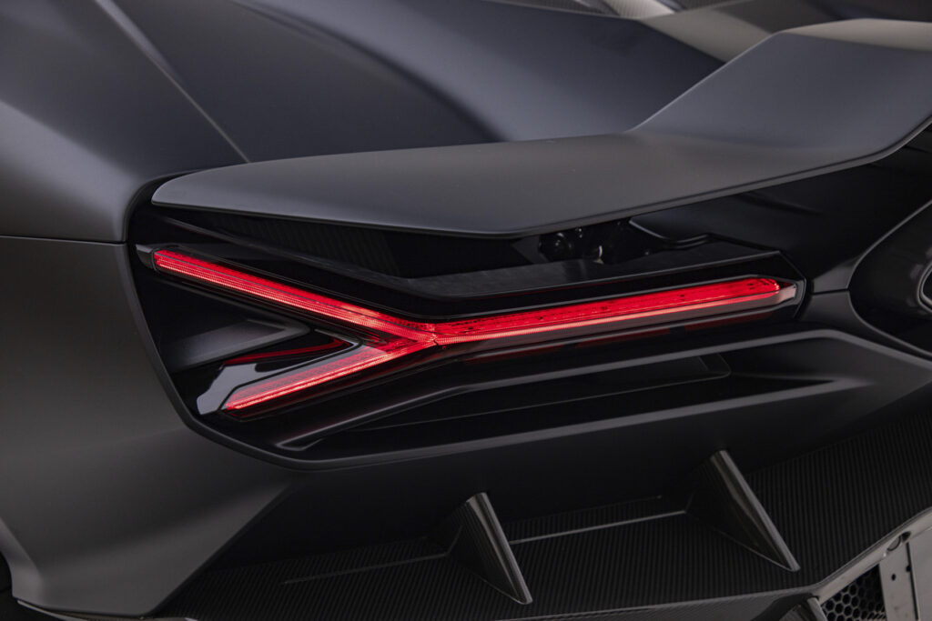 Lamborghini Revuelto - 4Boss_15