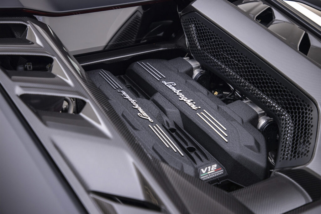 Lamborghini Revuelto - 4Boss_17