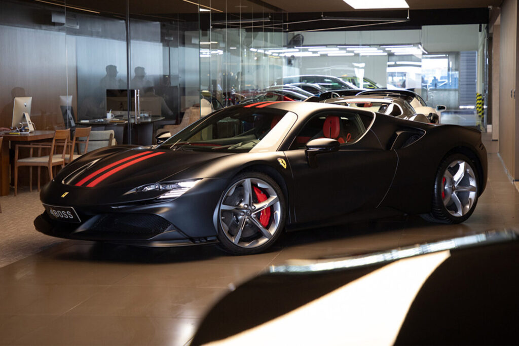 Ferrari SF90 Nero Opaco - 4Boss