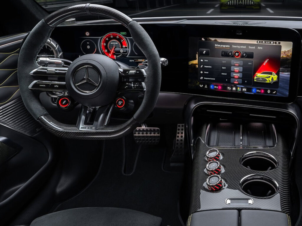Mercedes-Benz AMG GT 4 portas - 4Boss_14